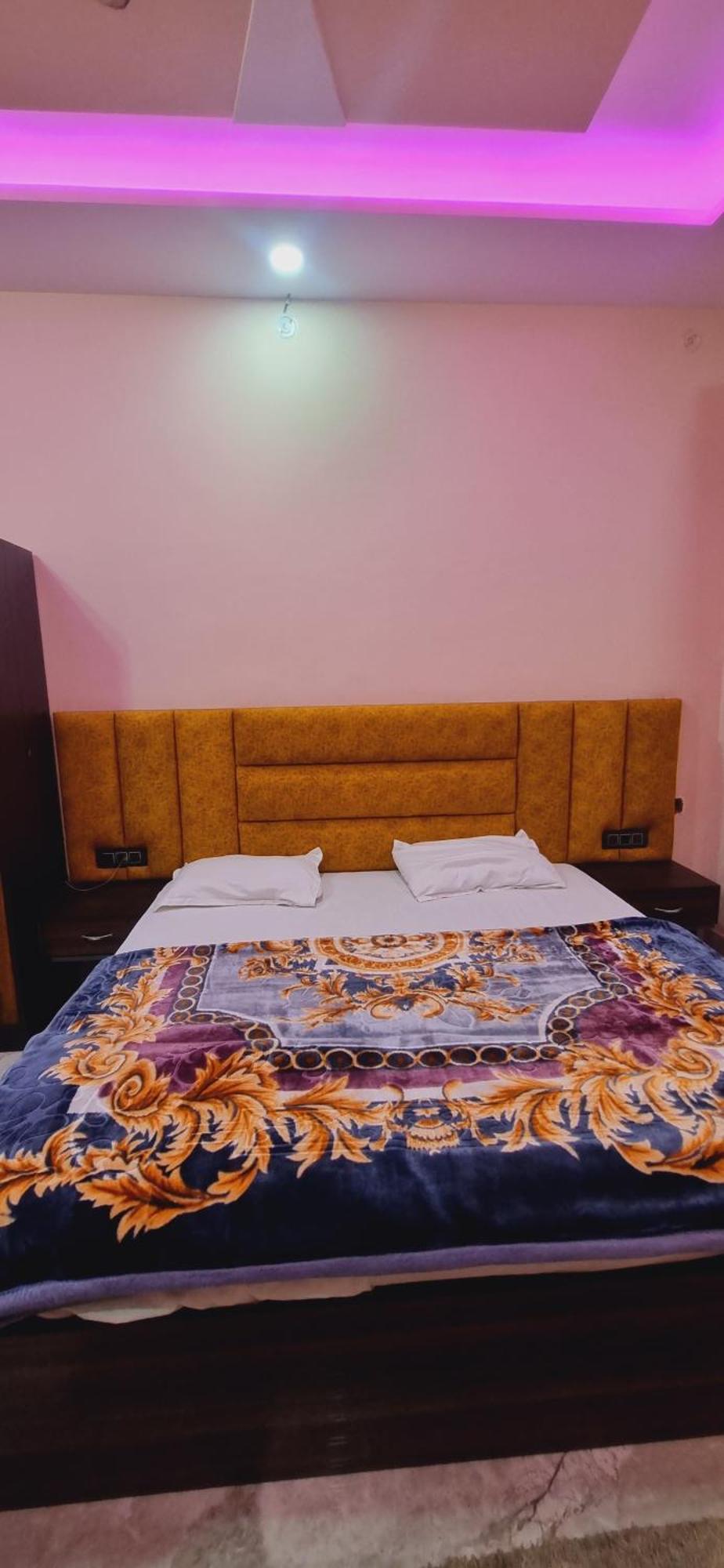 Surya Palace Ayodhya Экстерьер фото